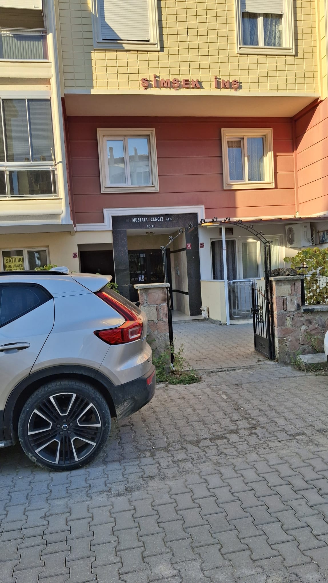 Sarımsaklıda Denize ve Merkeze Yürüme Mesafesinde 1+1 Daire