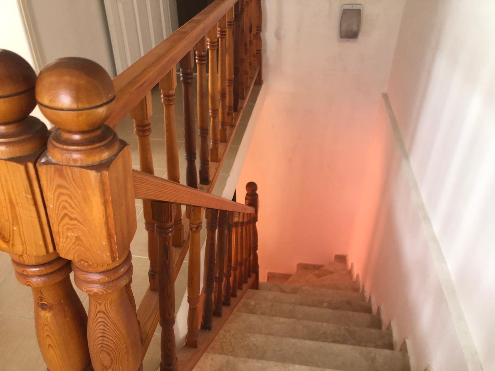 Altınova Öğretmenler Sitesinde Deniz Manzaralı Satılık Villa