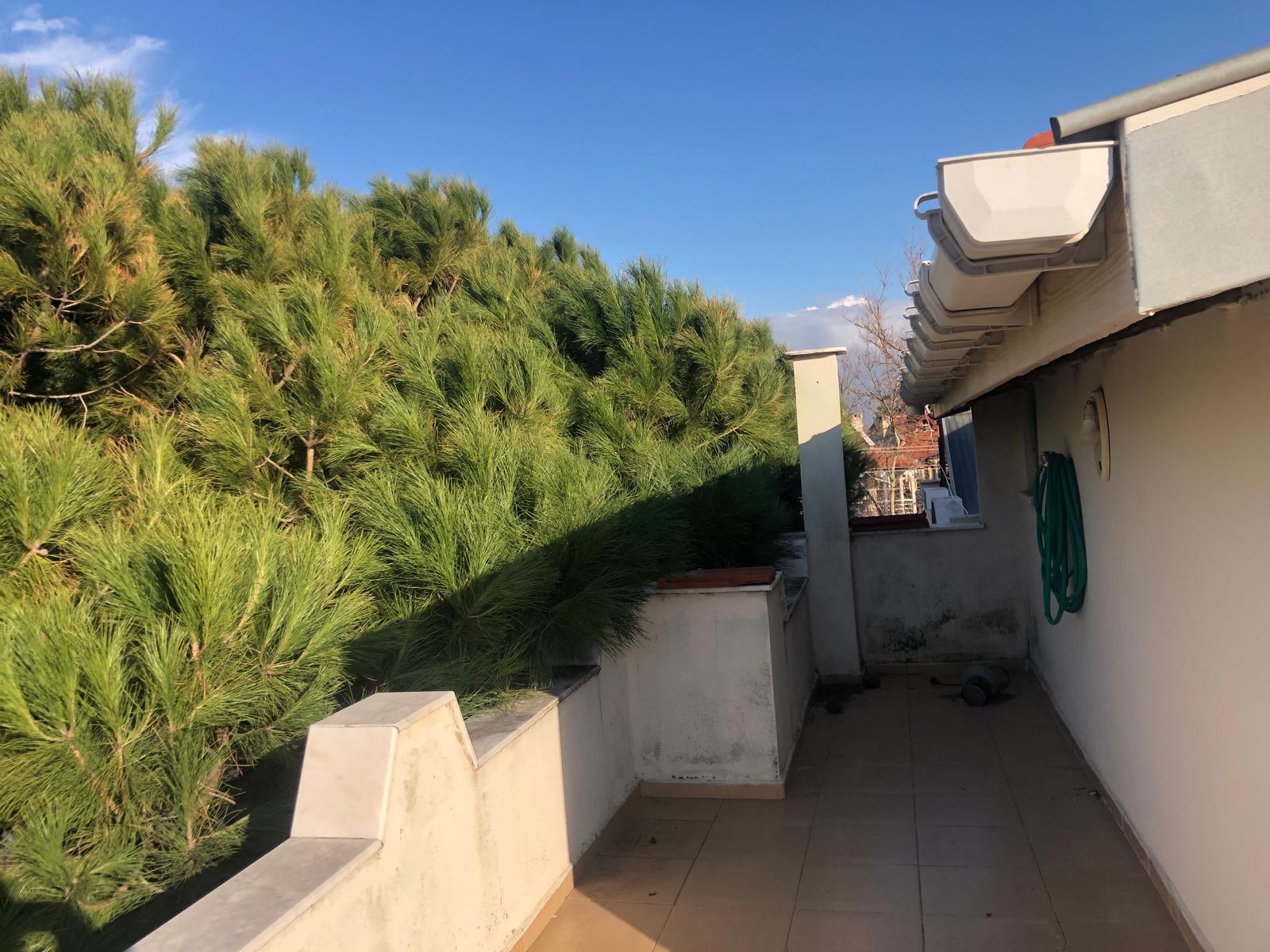 Altınova Öğretmenler Sitesinde Deniz Manzaralı Satılık Villa