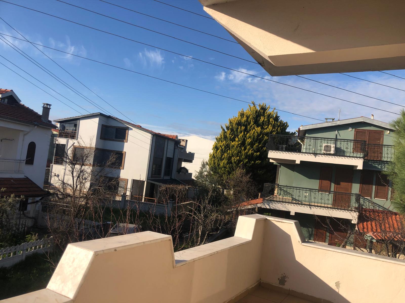 Altınova Öğretmenler Sitesinde Deniz Manzaralı Satılık Villa