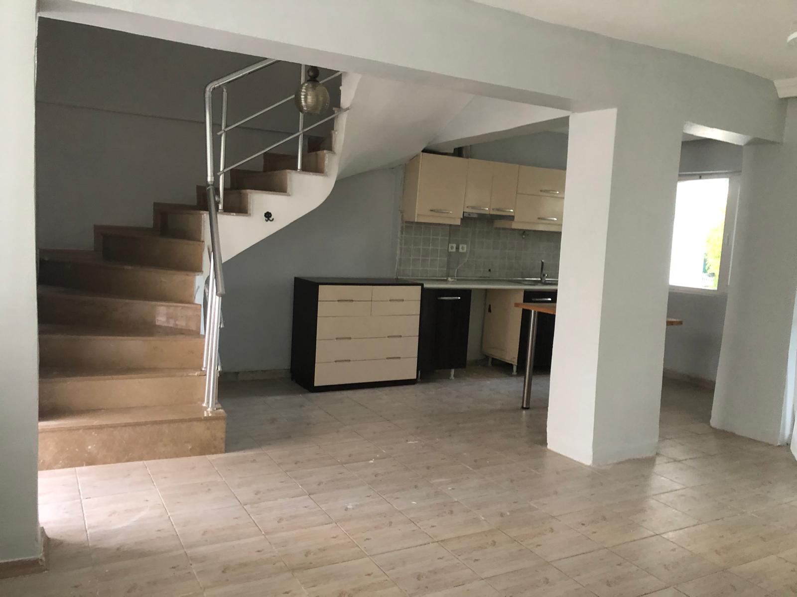 Havuzlu Sitede Sarımsaklı Altınova Arası 3+1  Kiralık Villa