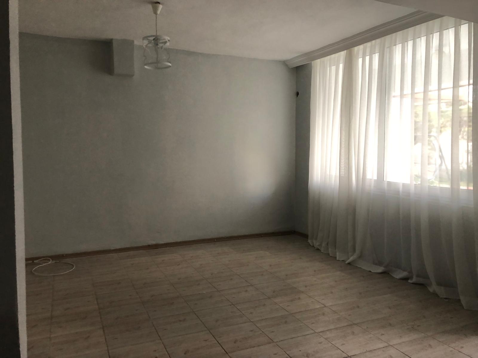 Havuzlu Sitede Sarımsaklı Altınova Arası 3+1  Kiralık Villa