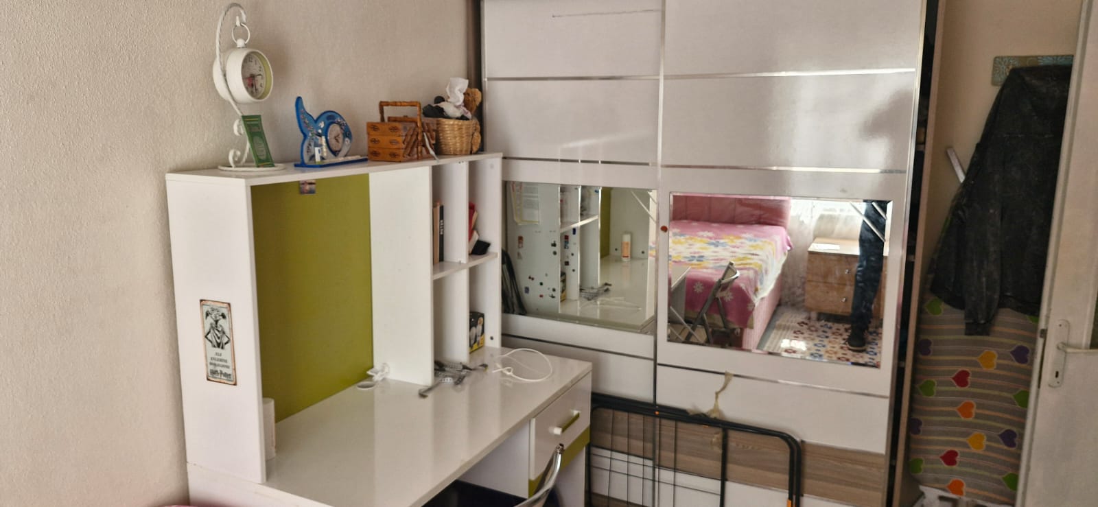 Kiralık Eşyalı Ara Kat Geniş 2+1 Daire