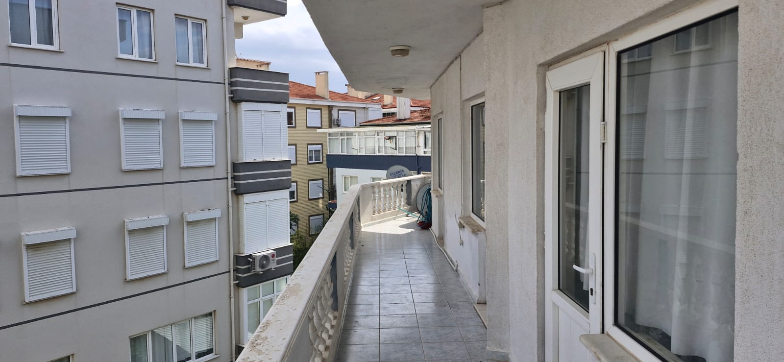 Kiralık Eşyalı Ara Kat Geniş 2+1 Daire