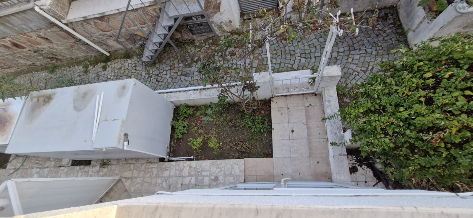 Sahilkent Mahallesinde Satilik 2+1 Villa