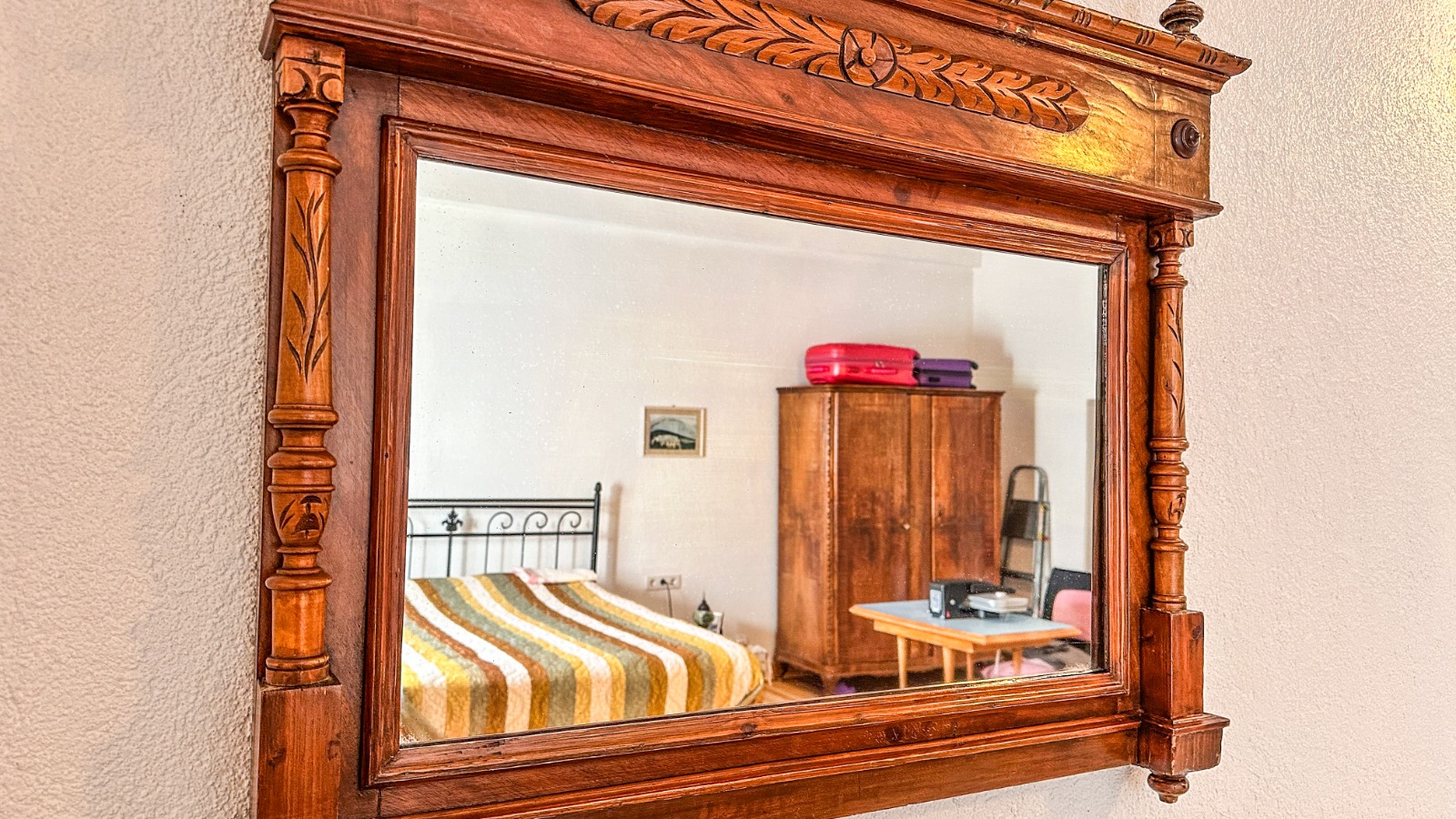 Ayvalık, 13 Nisan Caddesi'nde, Yatırımlık Müstakil Ev...