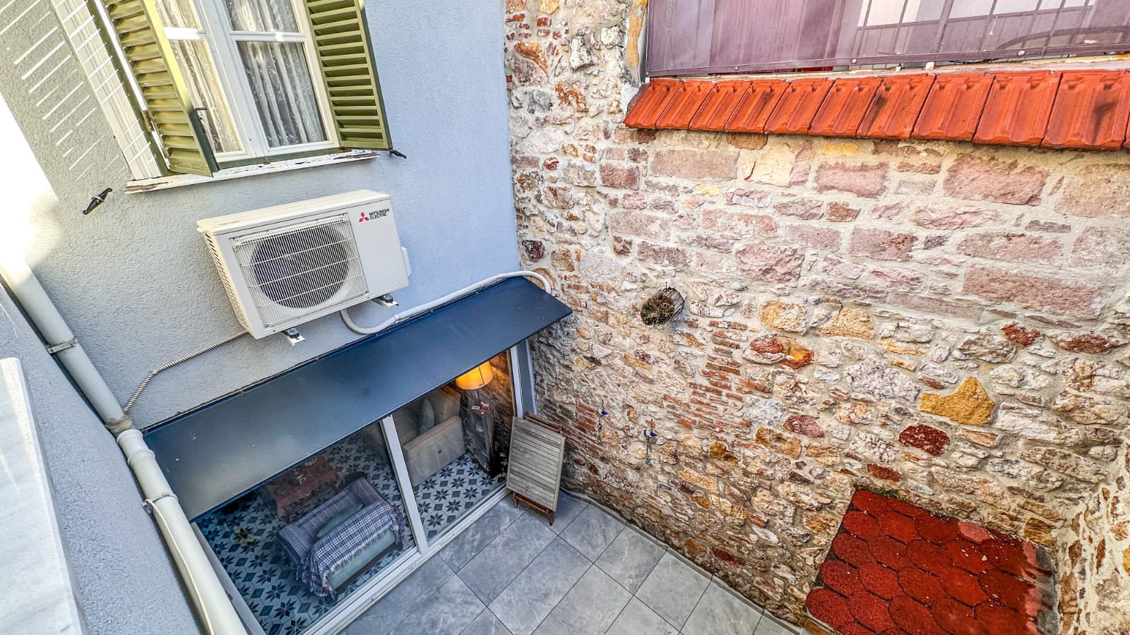 Ayvalık, 13 Nisan Caddesi'nde, Yatırımlık Müstakil Ev...