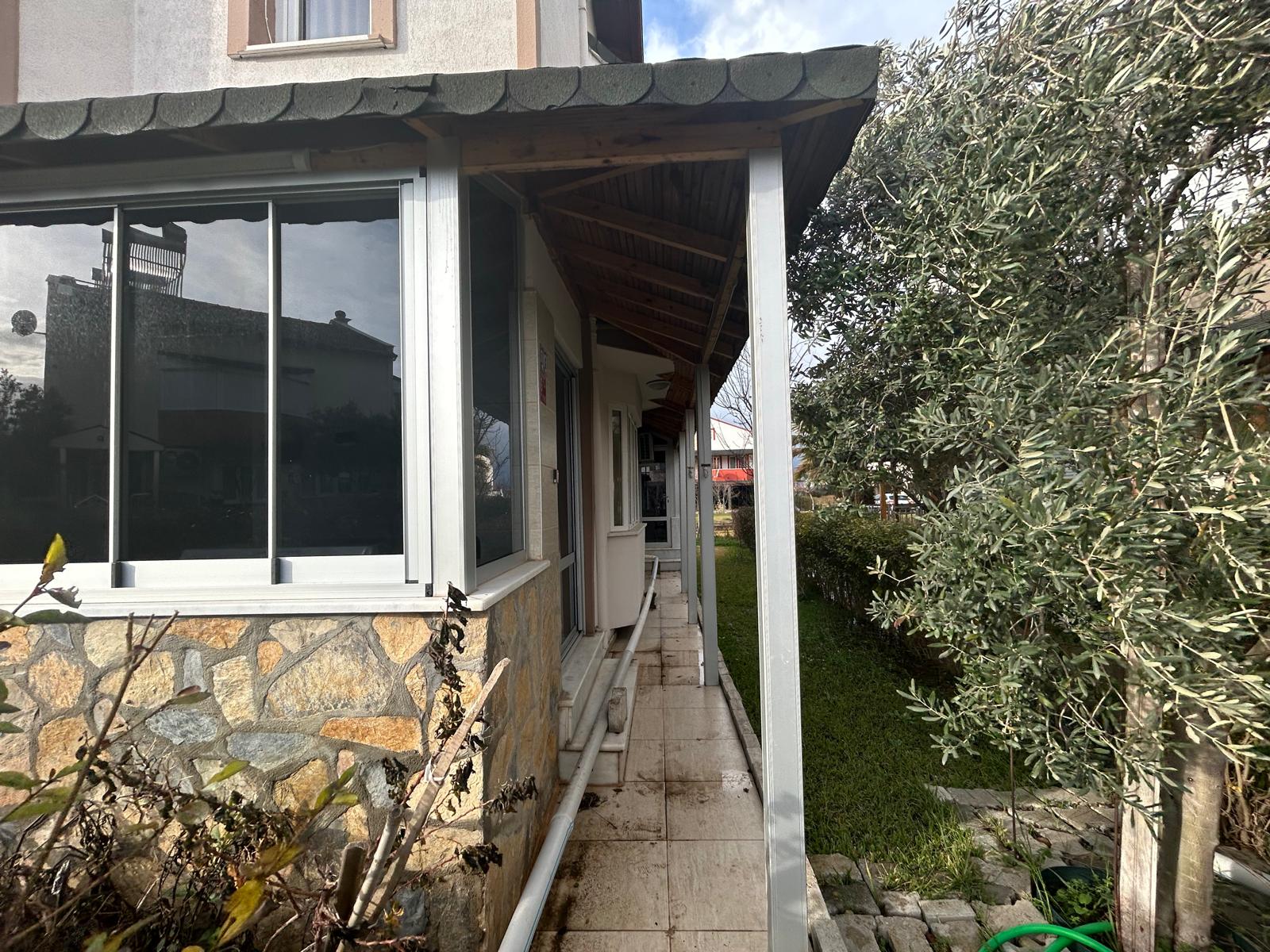 Ayvalık Altınova Akasya Sitesinde Masrafsız Satılık Villa