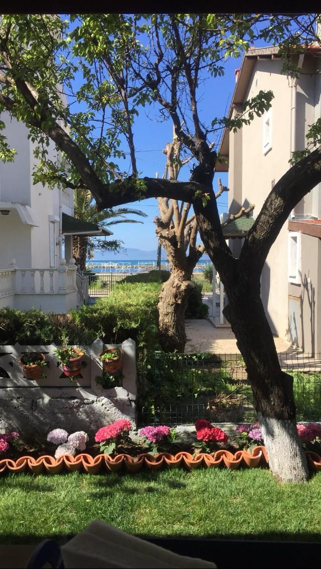 Ayvalık Altınova Marti Sitesinde Deniz manzarali Eşyalı Dubleks Villa