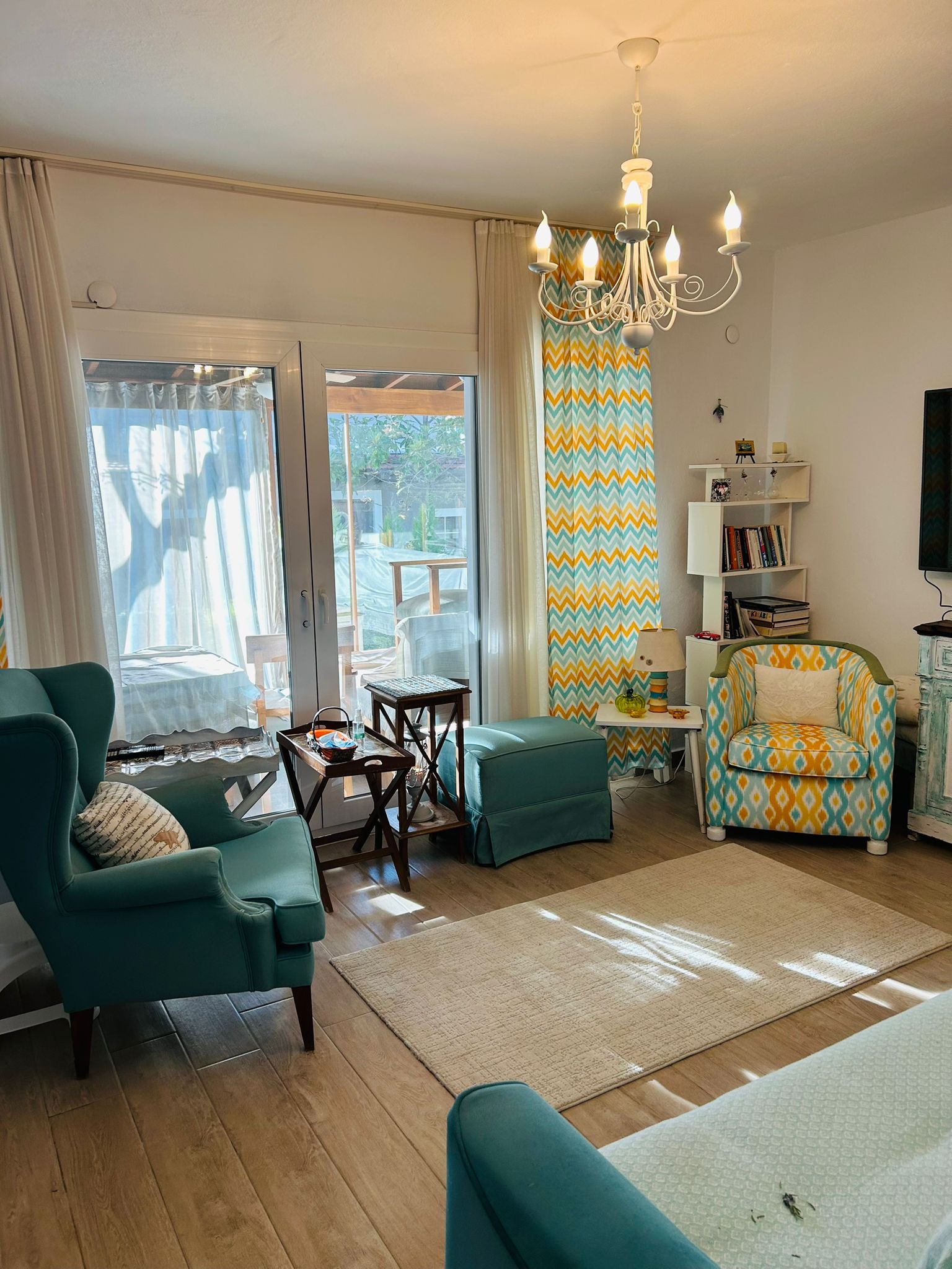 Ayvalık Altınova Marti Sitesinde Deniz manzarali Eşyalı Dubleks Villa