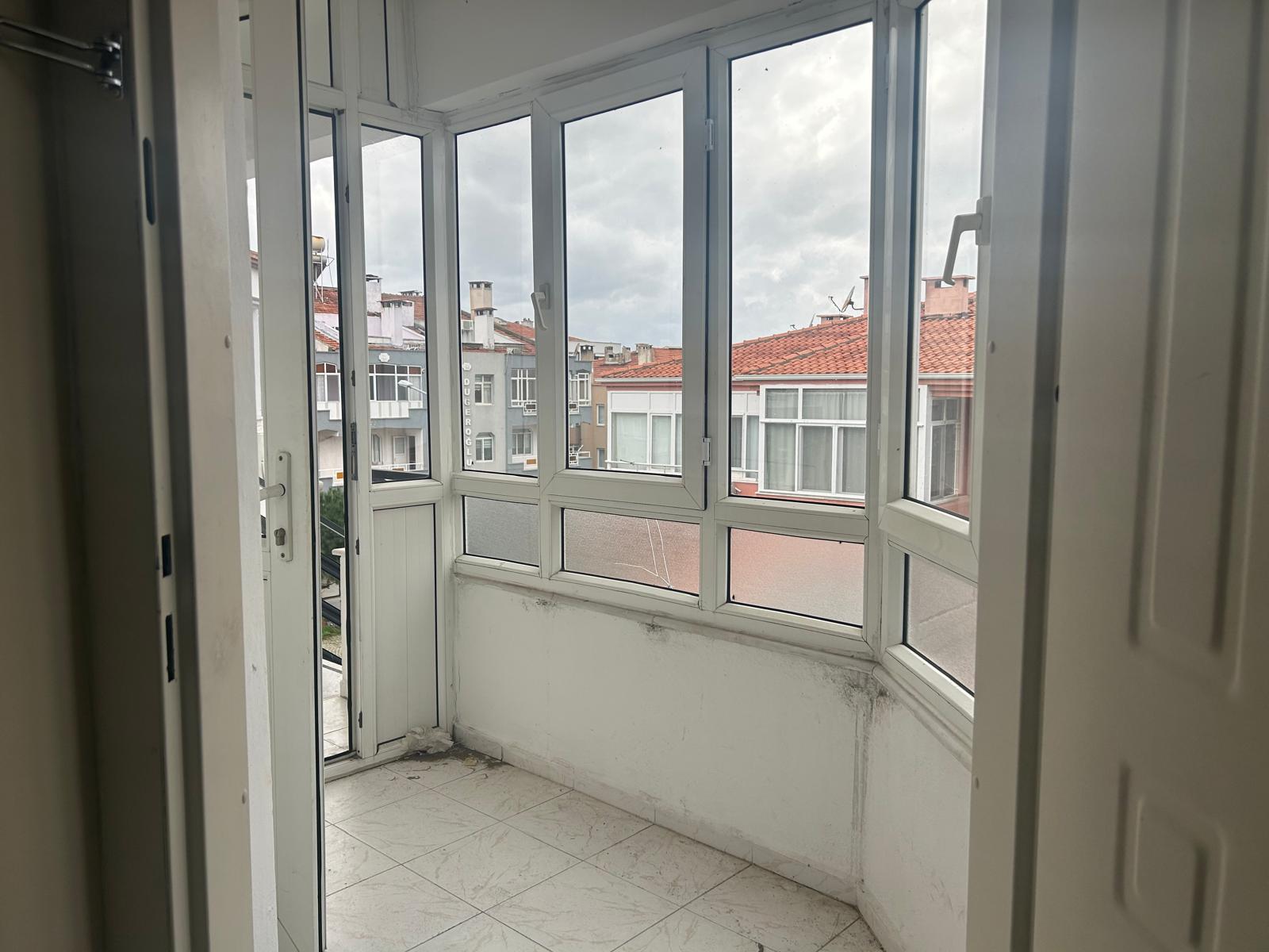 Ayvalık Ali Çetinkaya' da Deniz Manzaralı Kiralık 2+1 Daire