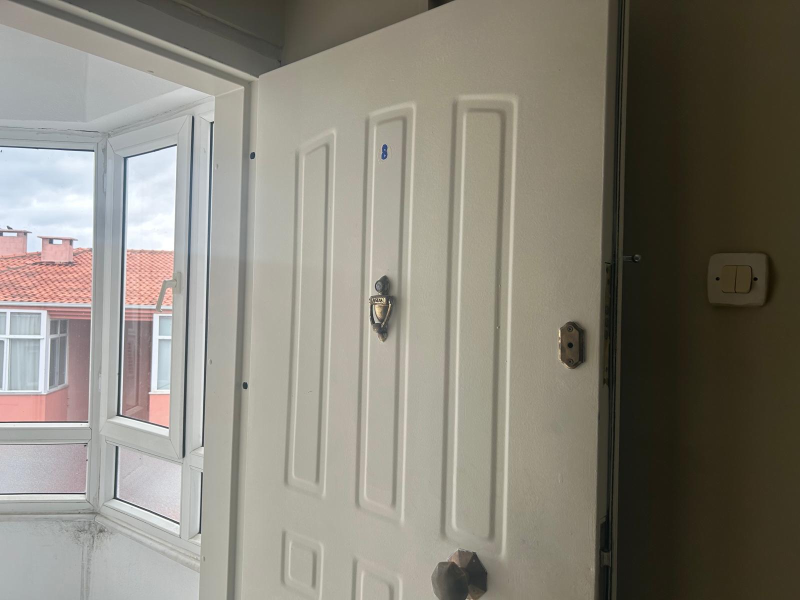 Ayvalık Ali Çetinkaya' da Deniz Manzaralı Kiralık 2+1 Daire