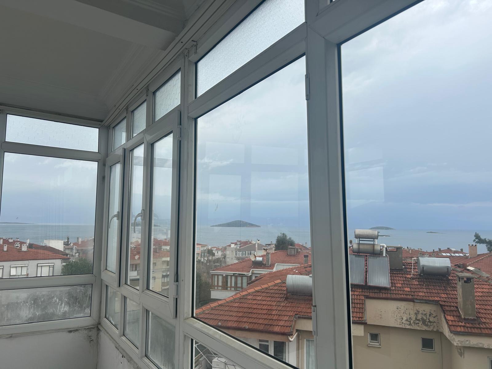 Ayvalık Ali Çetinkaya' da Deniz Manzaralı Kiralık 2+1 Daire