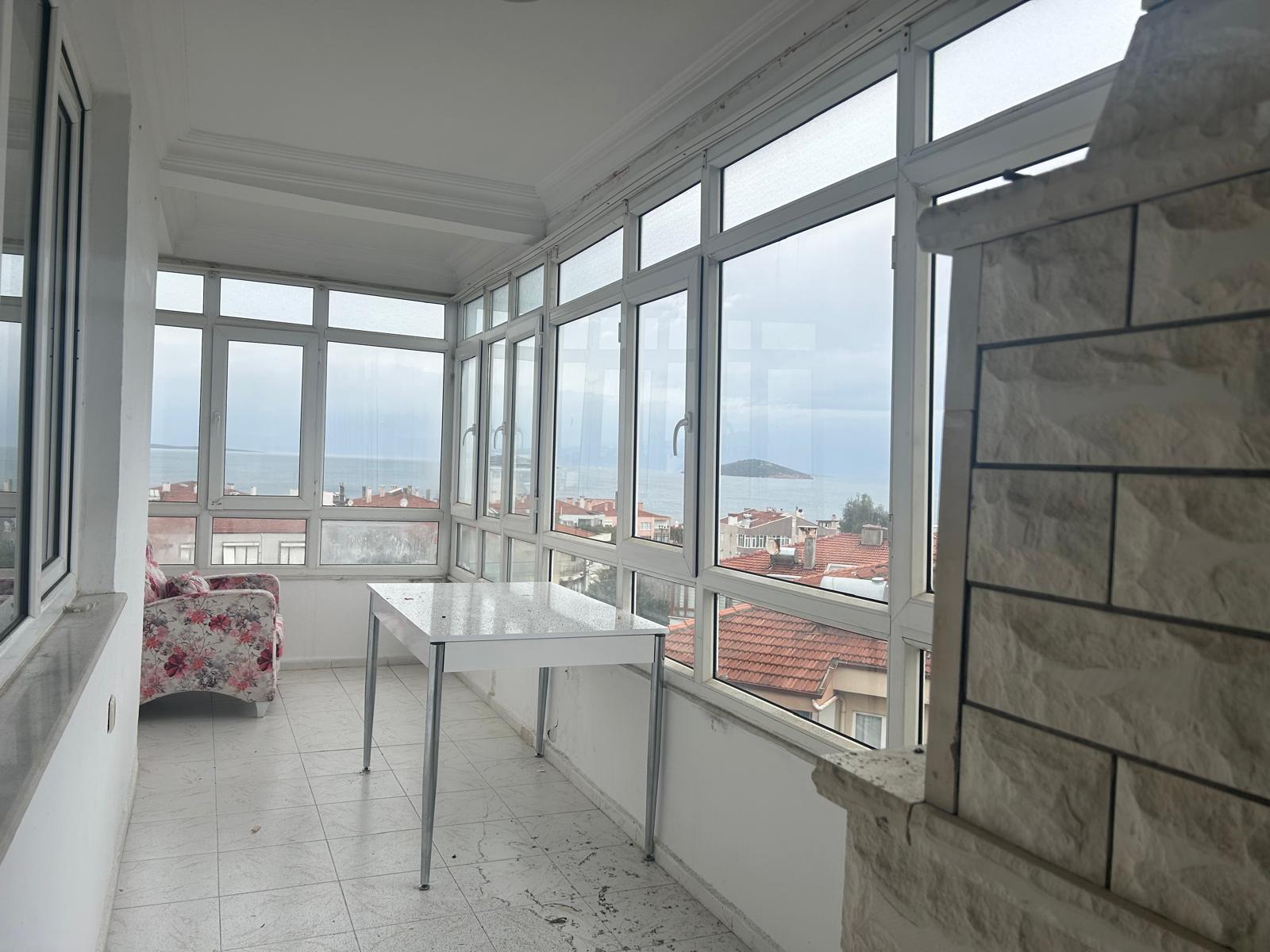 Ayvalık Ali Çetinkaya' da Deniz Manzaralı Kiralık 2+1 Daire