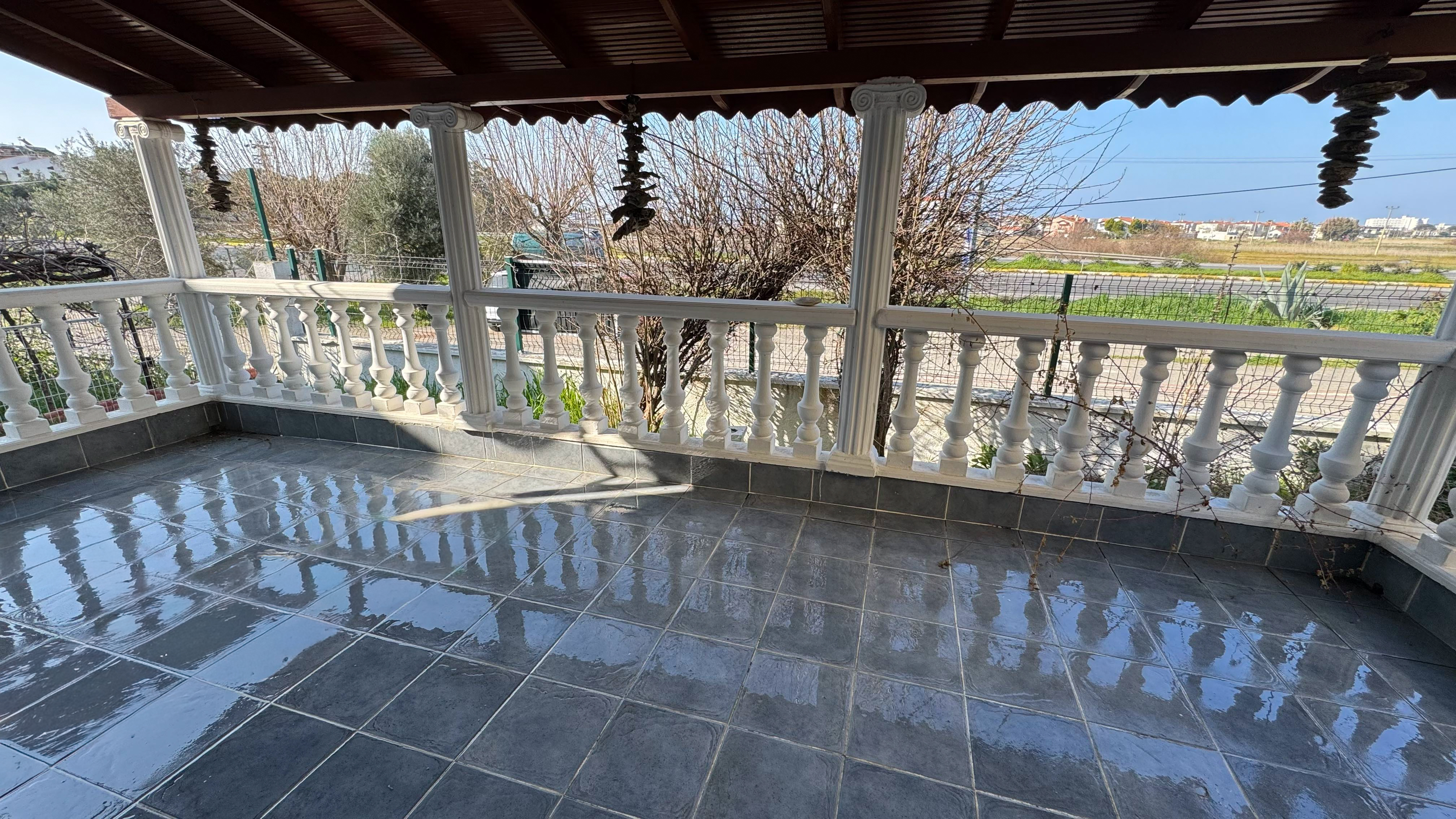 Ayvalık Bilentur da Konforlu Ve Deniz Manzaralı Müstakil Villa