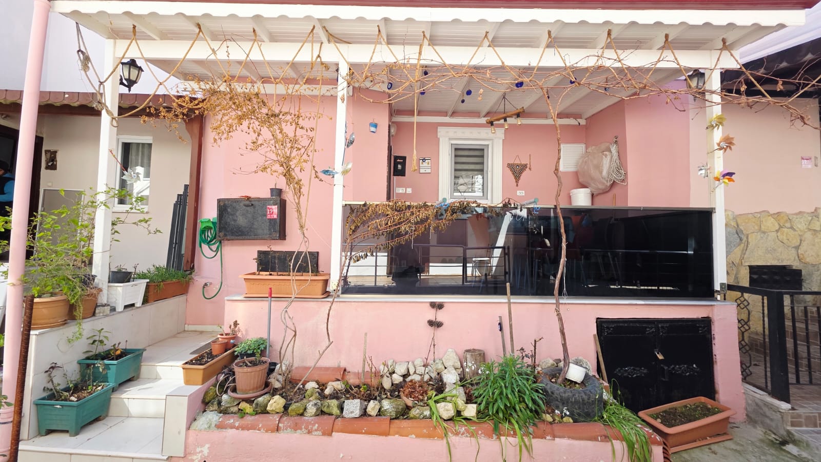 Ayvalık Küçükköy'de,Si̇te İçi̇nde Satılık 3+1 Dubleks Villa