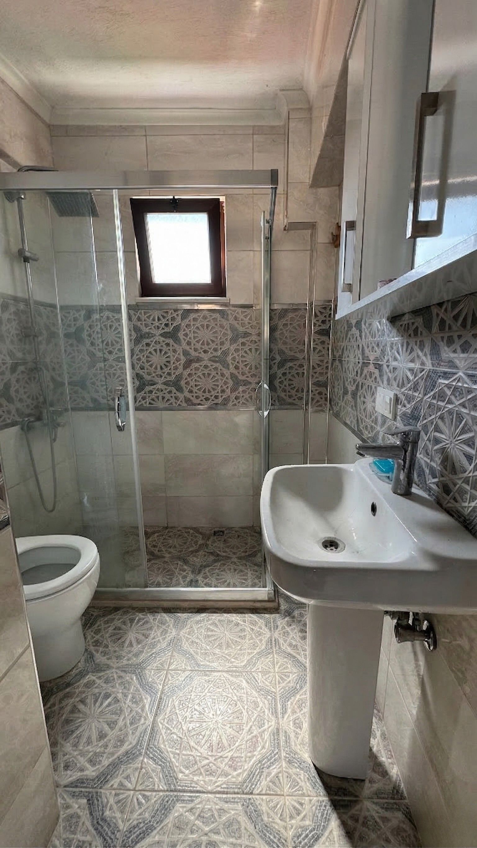 Hamdibey Mahallesinde Merkezi Konumda 3 Katlı Bakımlı Bina