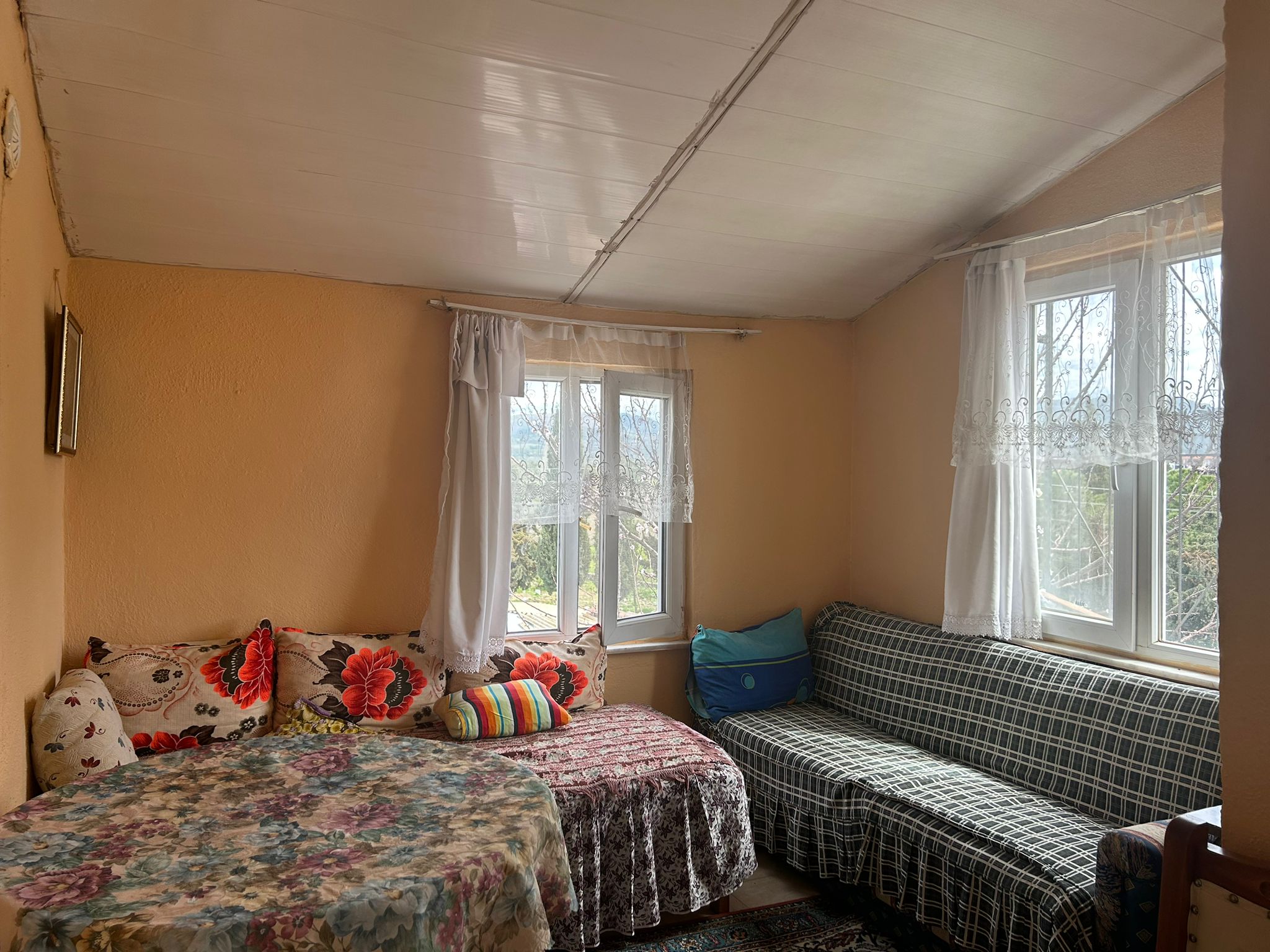 Ayvalık Altınova Merkezde Satılık 2 Katlı Müstakil Ev