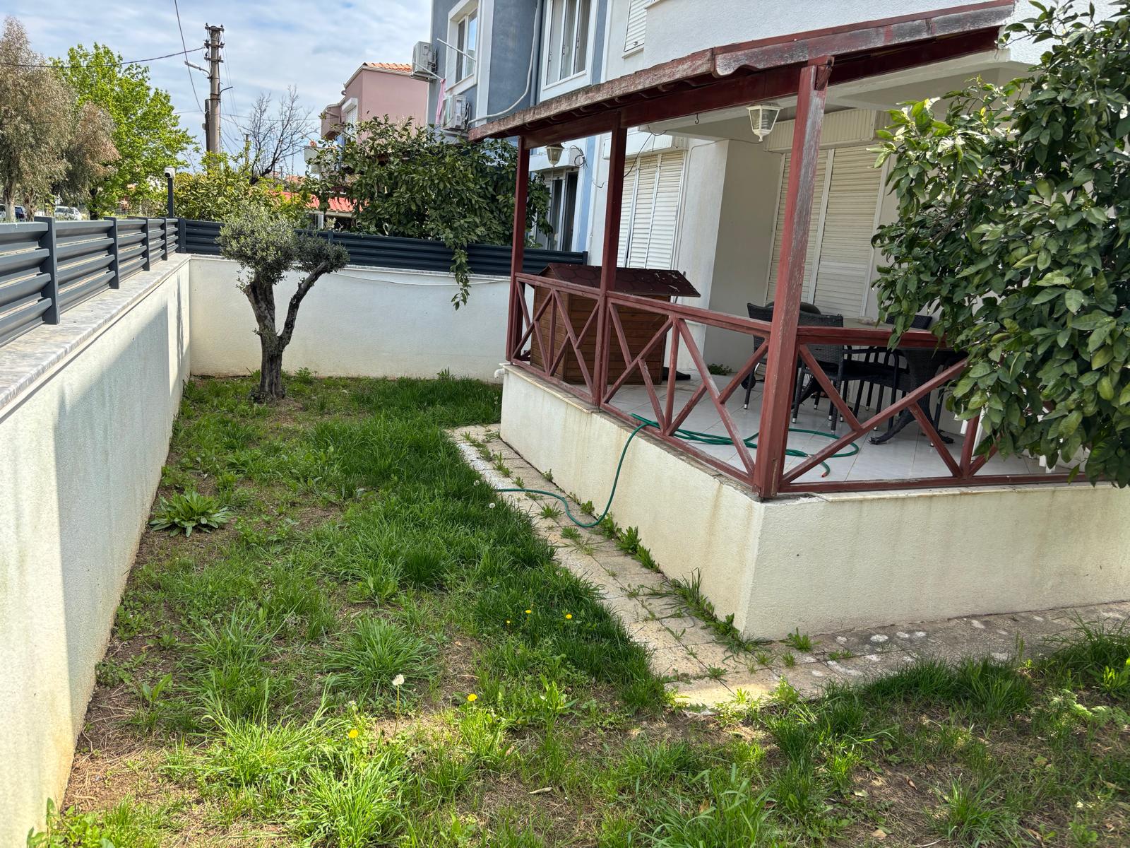 Ayvalık Sefa Çamlık'ta Eşyalı Satılık Dubleks Villa