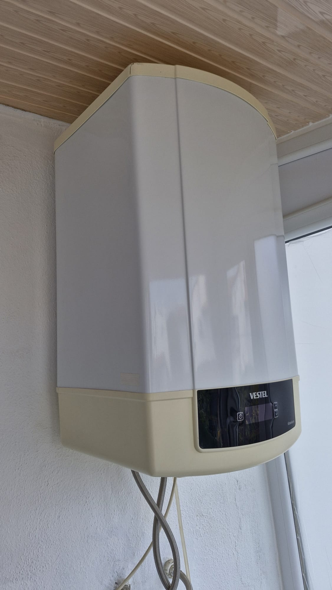 Ayvalık Altınova'da satılık eşyalı 2+1 villa