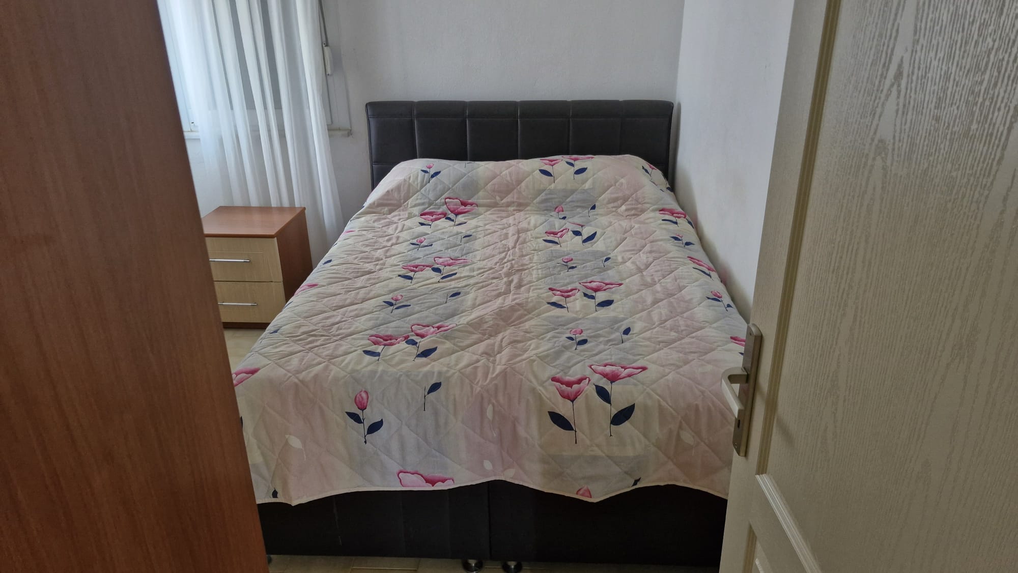 Ayvalık Altınova'da satılık eşyalı 2+1 villa