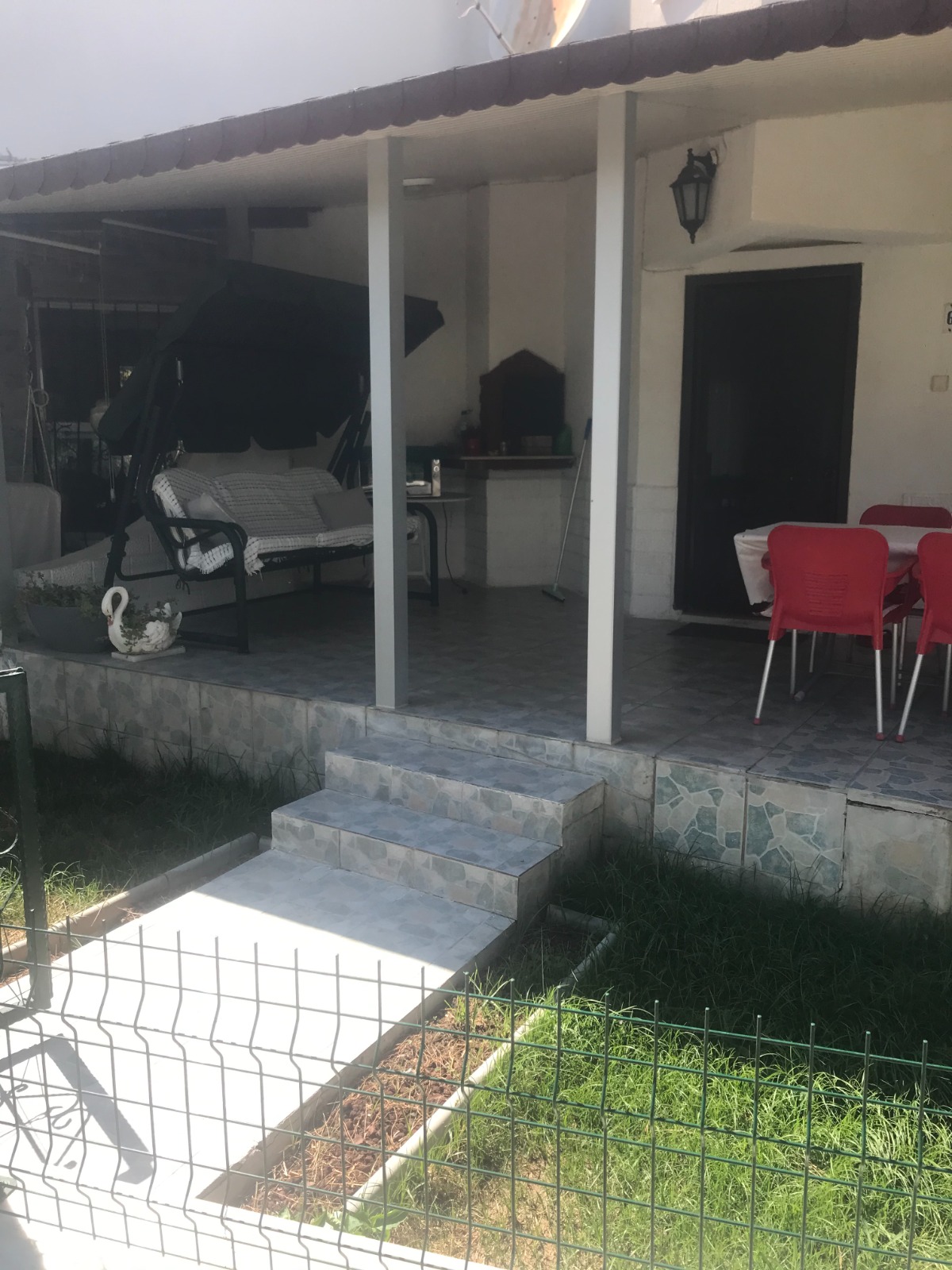 Ayvalık Altınova'da satılık eşyalı 2+1 villa