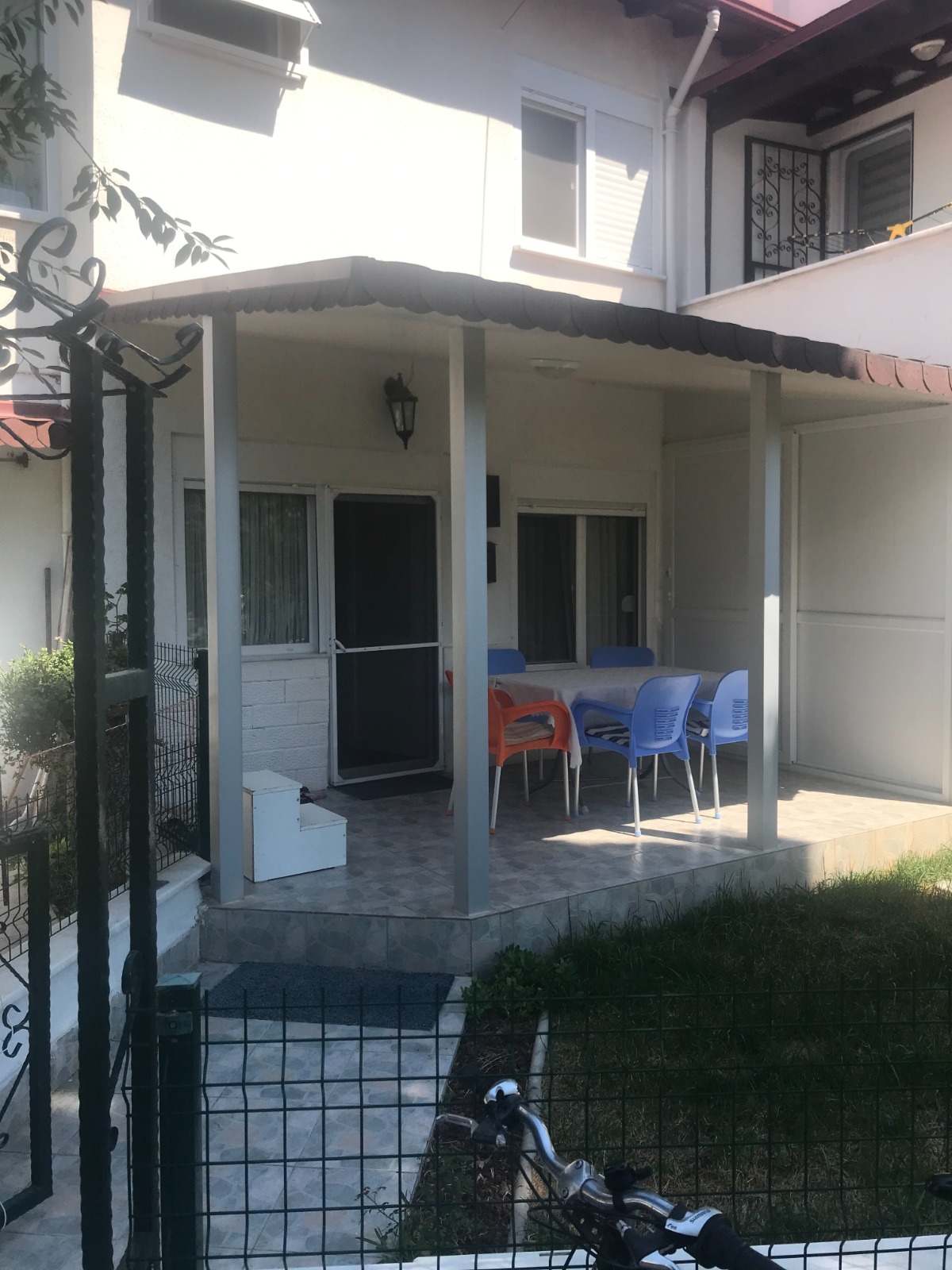 Ayvalık Altınova'da satılık eşyalı 2+1 villa