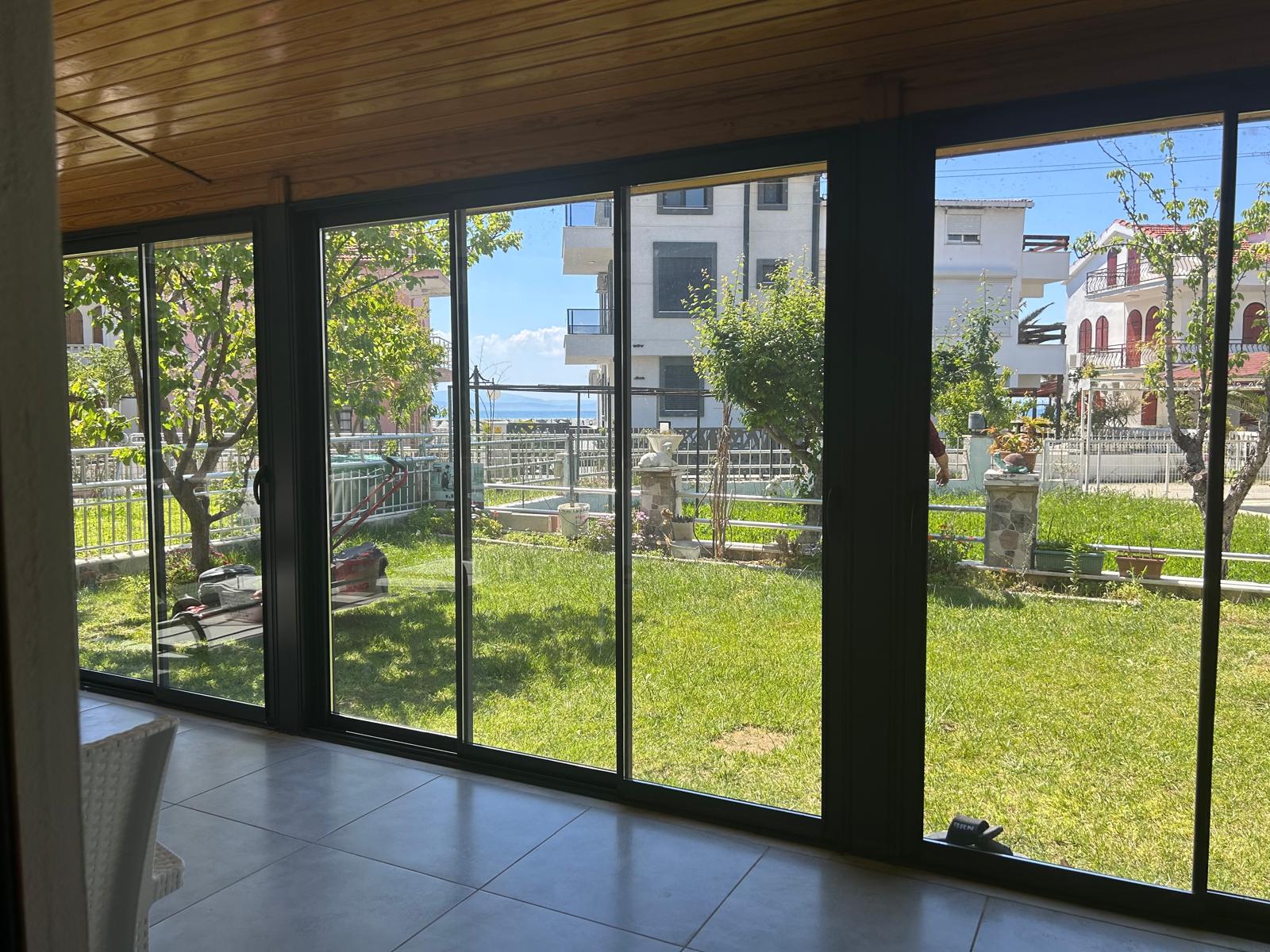 Ayvalık Altınovada Site İçinde 3 Katlı Deniz Manzaralı Villa