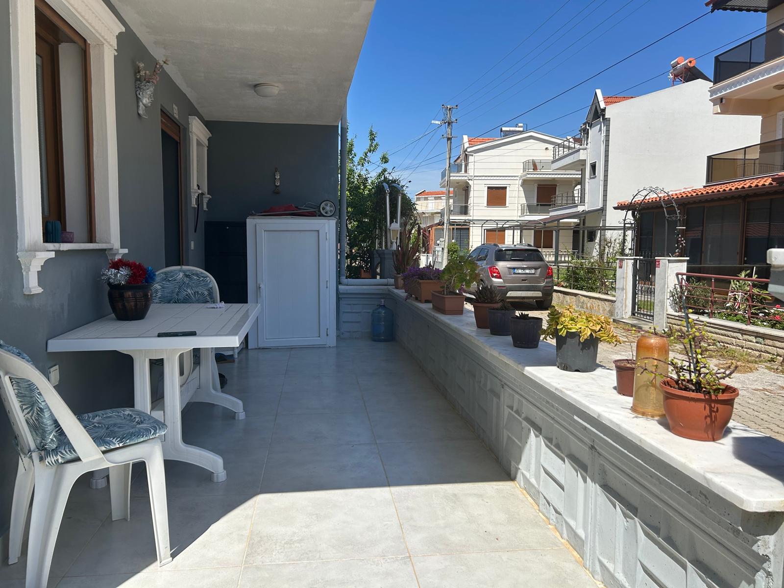 Ayvalık Altınovada Site İçinde 3 Katlı Deniz Manzaralı Villa